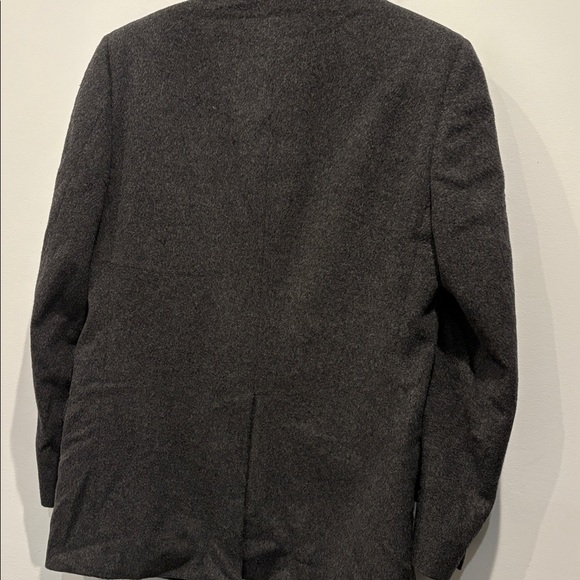 Classic Men’s Charcoal Wool Blazer - Picture 6 of 6